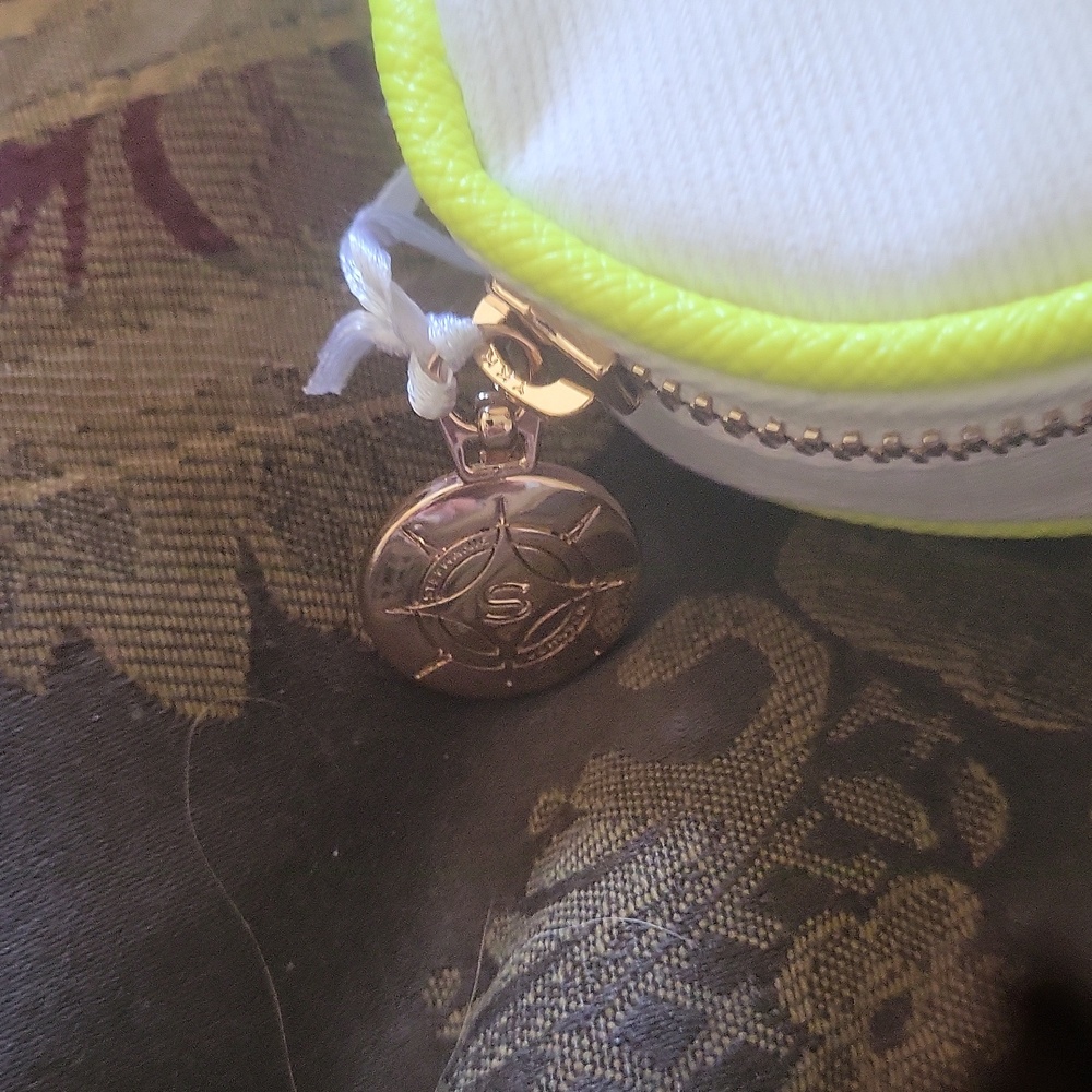 Stephanie Johnson Keywest Small Round Accessories Case - Picture 3 of 5